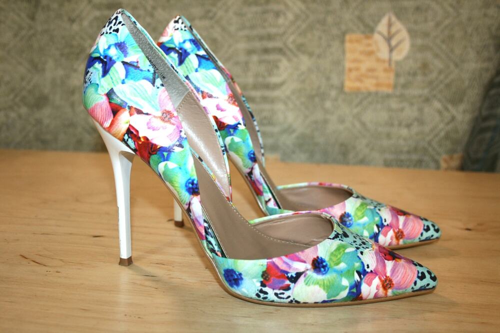 Steve Madden Varcityy Blue Floral D'Orsay Pumps Heels 11 M